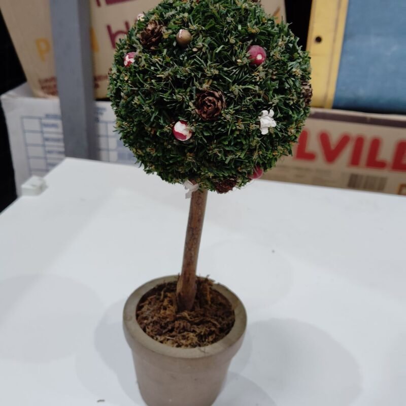 Maceta de arbol en forma redonda