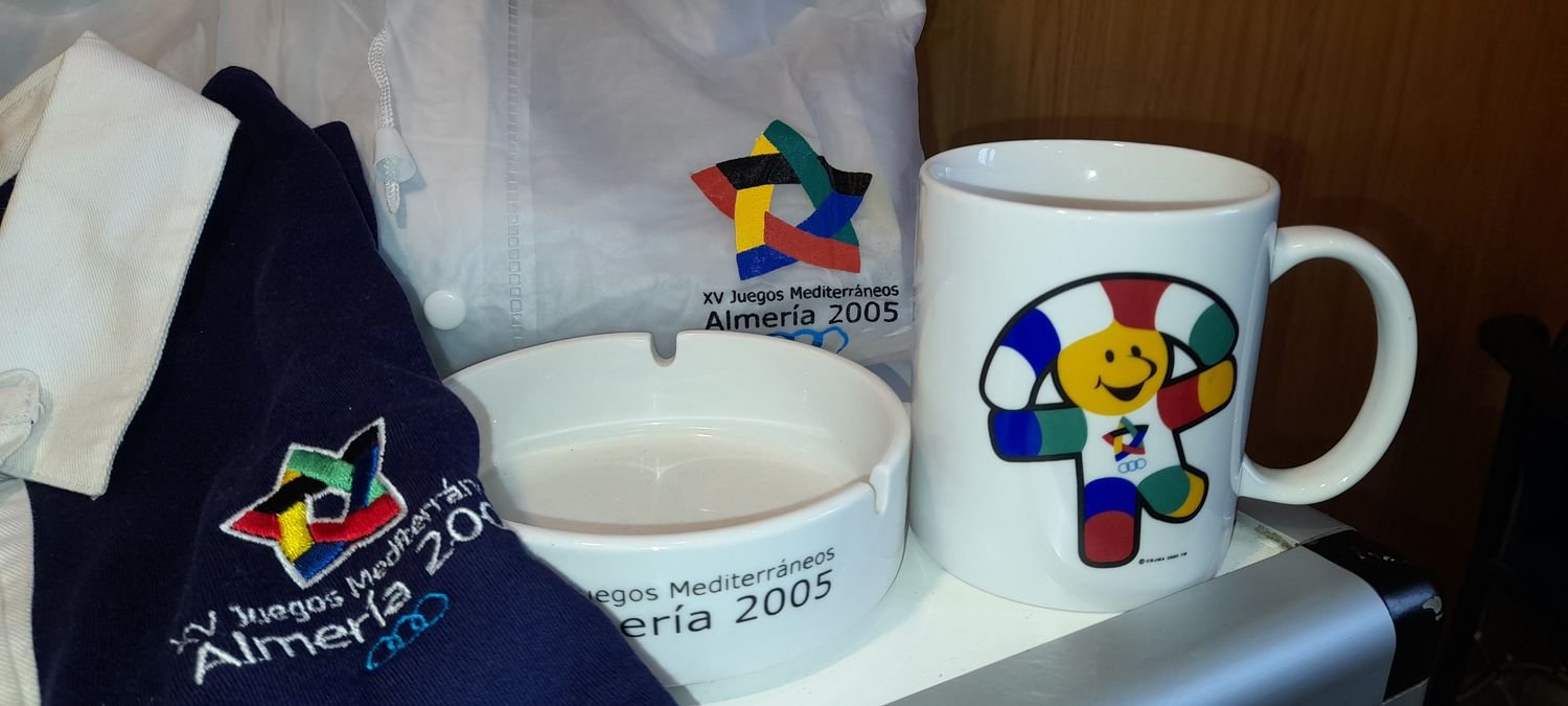 Cenicero de ceramica almeria 2005 - Imagen 2