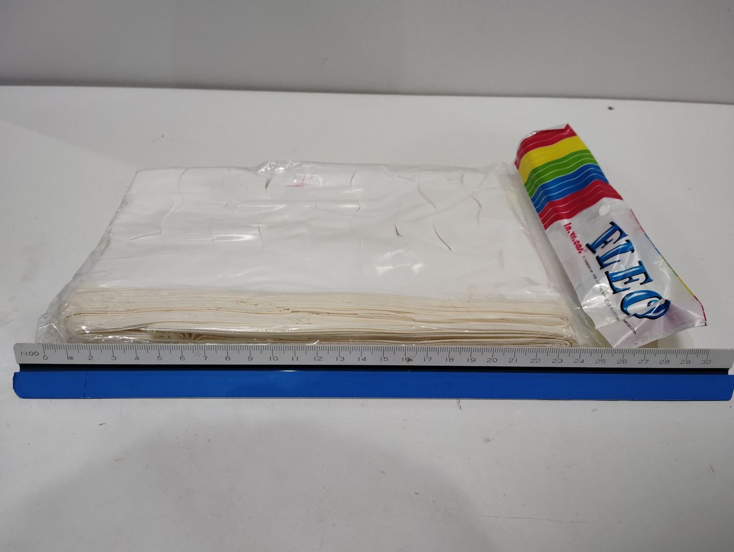 Flecos de Plastico de colores - Imagen 15