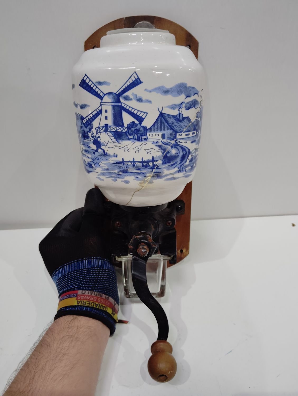 filtro de agua auntiguo porcelana y madera - Imagen 5