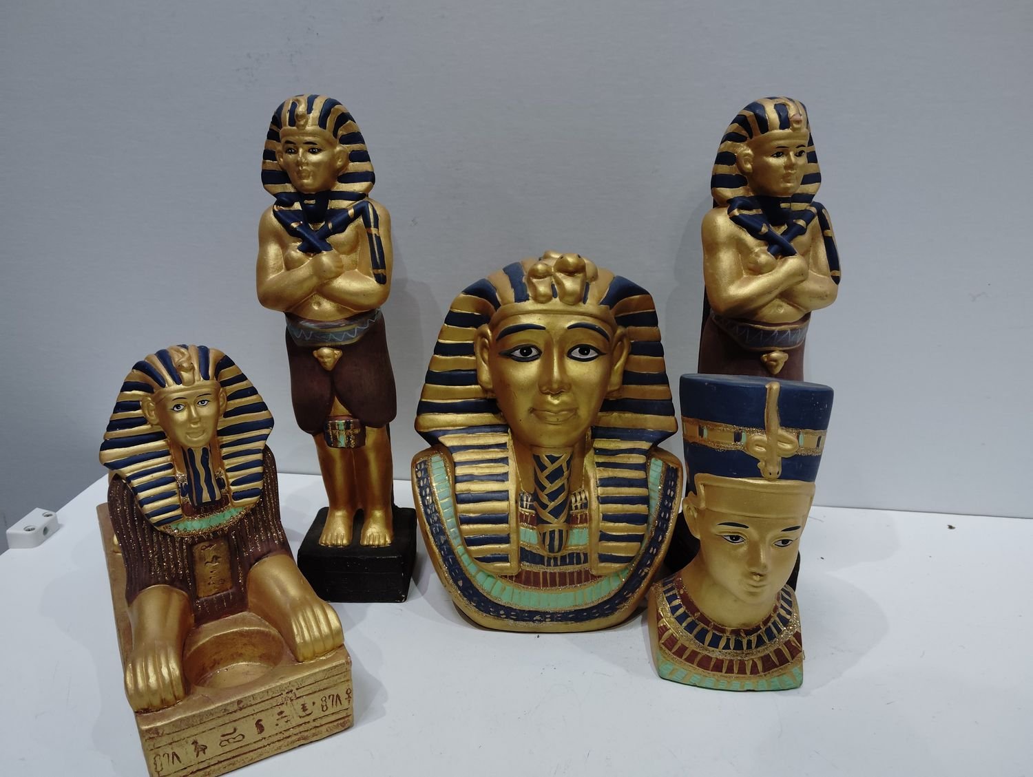 Juego completo de figuras egipcias de ceramica