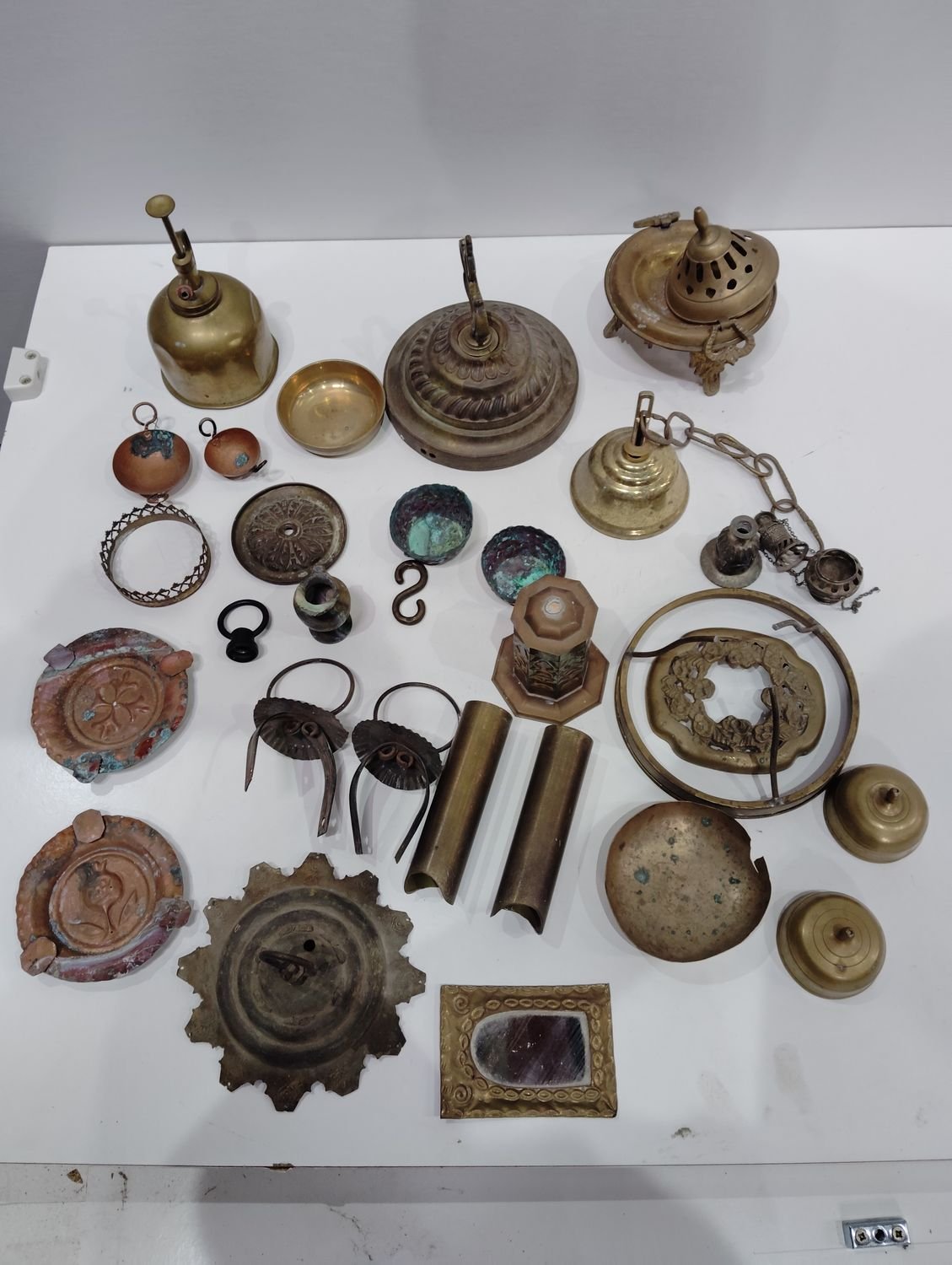 candelabros y portalamparas metalicos