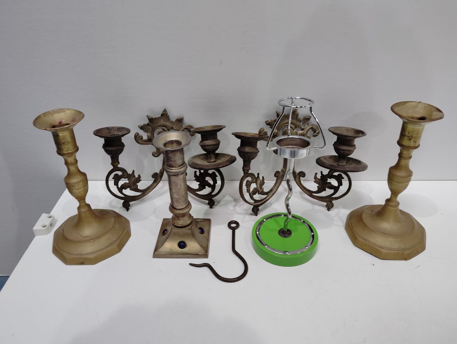 candelabros y portalamparas metalicos - Imagen 5